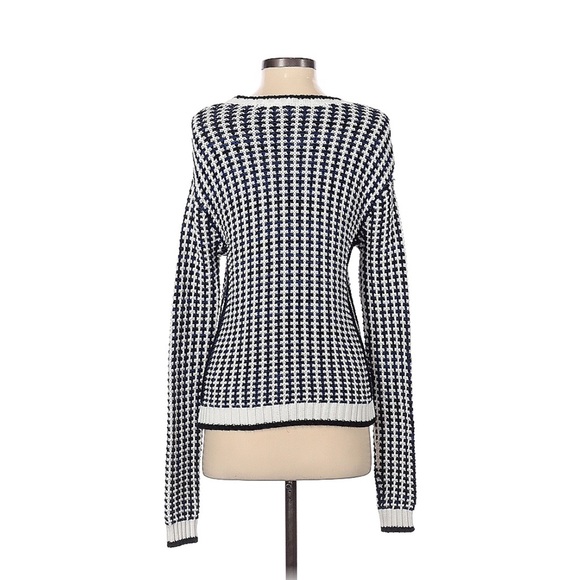 Divided Color-blocked Patterned Sweater - Picture 2 of 3